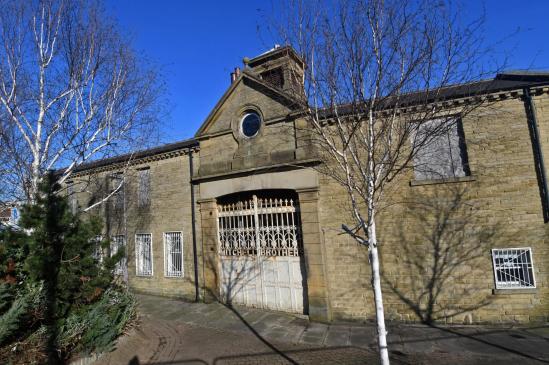 Bradford gatehouse.jpg